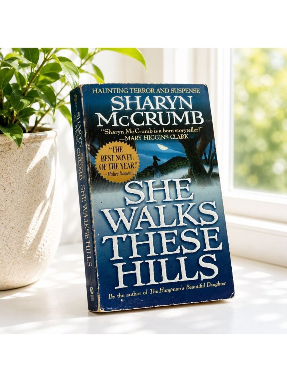 She Walks These Hills By Sharyn McCrumb 1995 Paperback Vintage Suspense Thriller